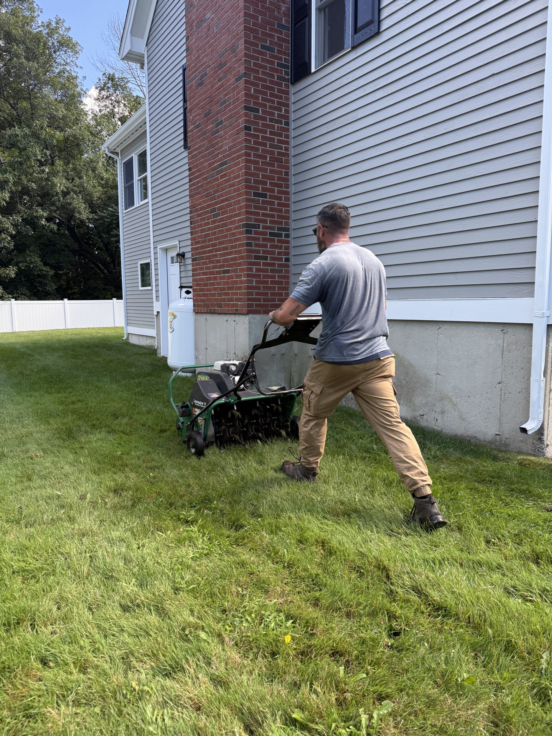 Residential lawn core aeration service